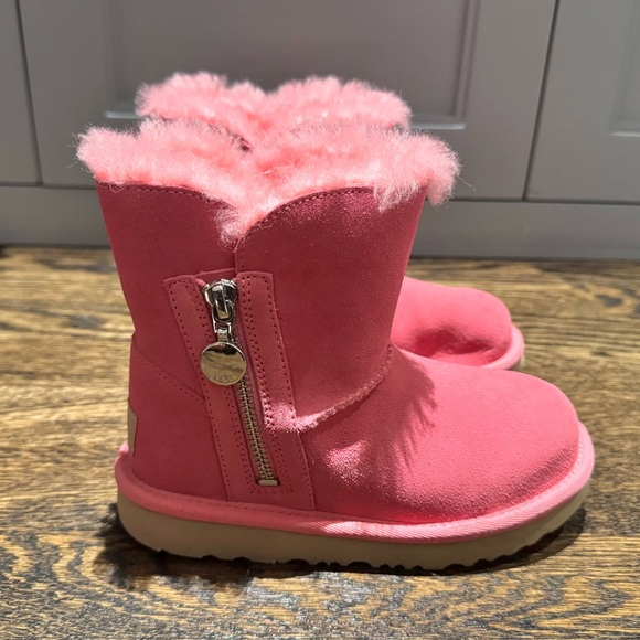 UGG Pink Suede Boots - Picture 1 of 6